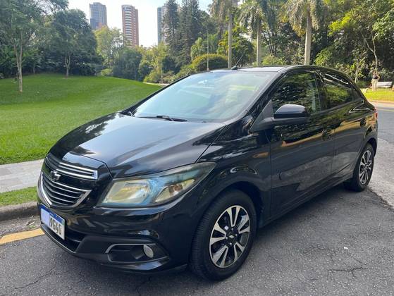 CHEVROLET ONIX 1.4 MPFI LTZ 8V FLEX 4P MANUAL CHEVROLET ONIX 1.4 MPFI LTZ 8V FLEX 4P MANUAL